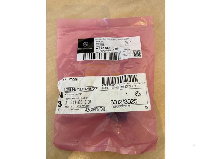 Cache-phare droit d'un Mercedes EQB, Neuf, -, 3 mois de garantie, -
