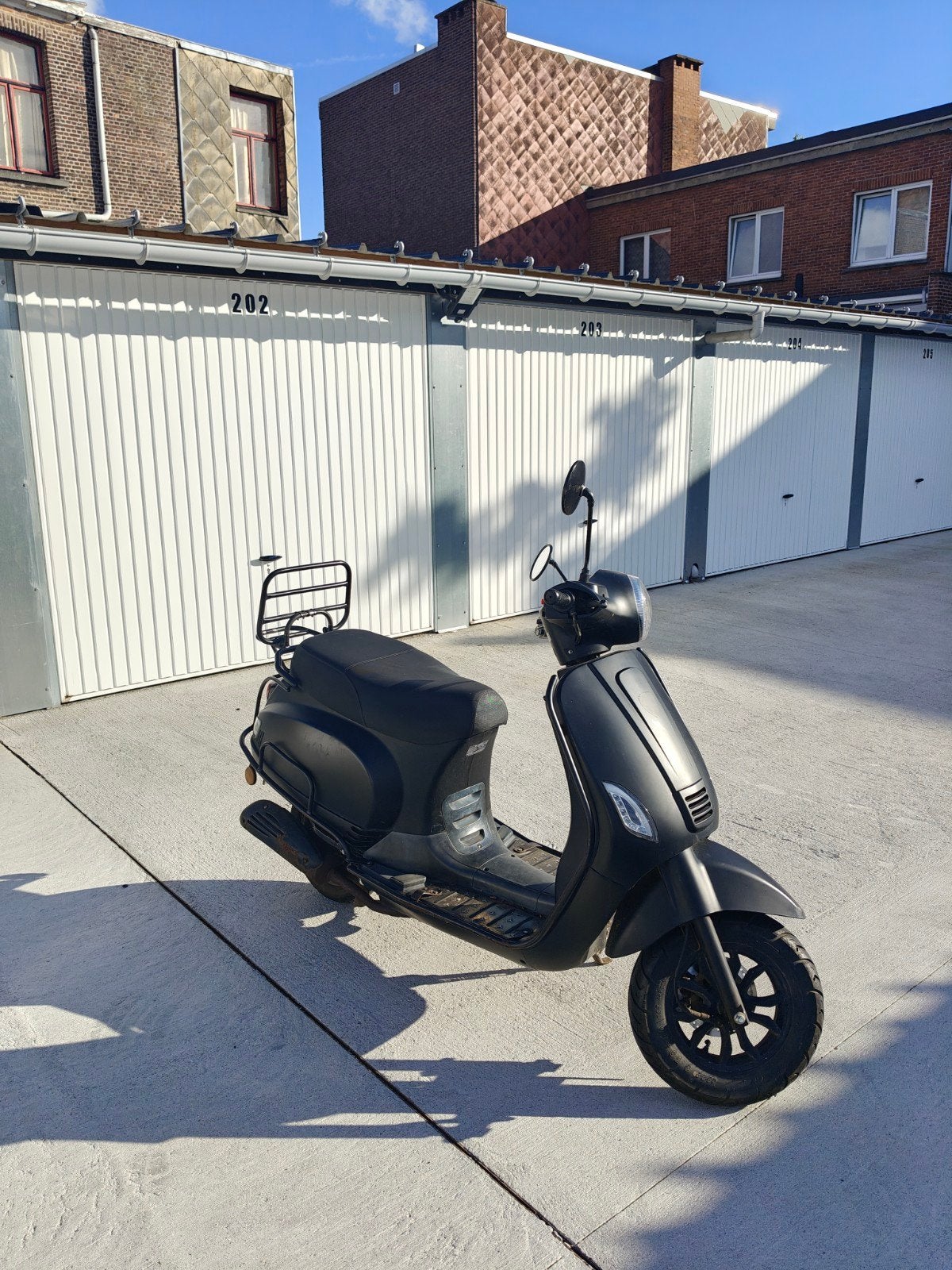 A klasse, Fietsen en Brommers, Snorfietsen en Snorscooters, Ophalen, Gebruikt, Benzine