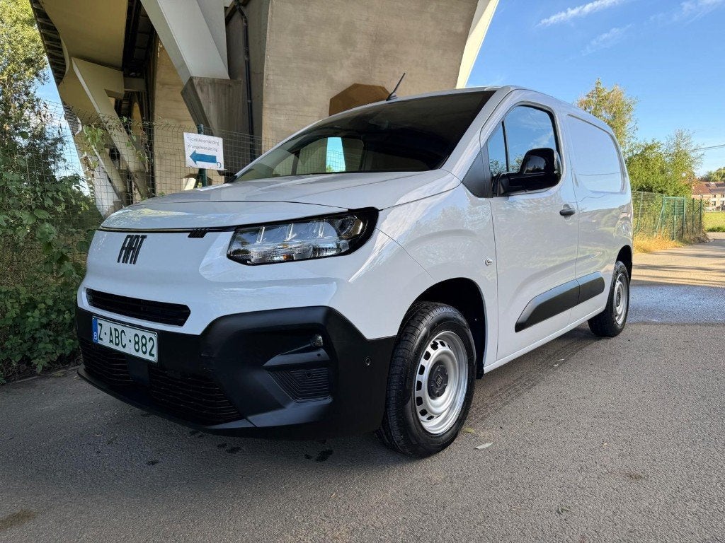 FIAT DOBLO 1.5BlueHDI/Camera360/Euro6e/102cv/Comme Neuve/ful, Autos, 75 kW, Achat, Boîte manuelle, Entretenue par le concessionnaire