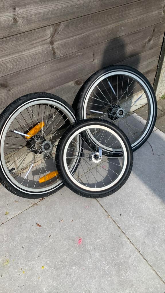 Banden fietskar Croozer, Fietsen en Brommers, Ophalen, Zo goed als nieuw, Kinderkar, 40 tot 60 kg