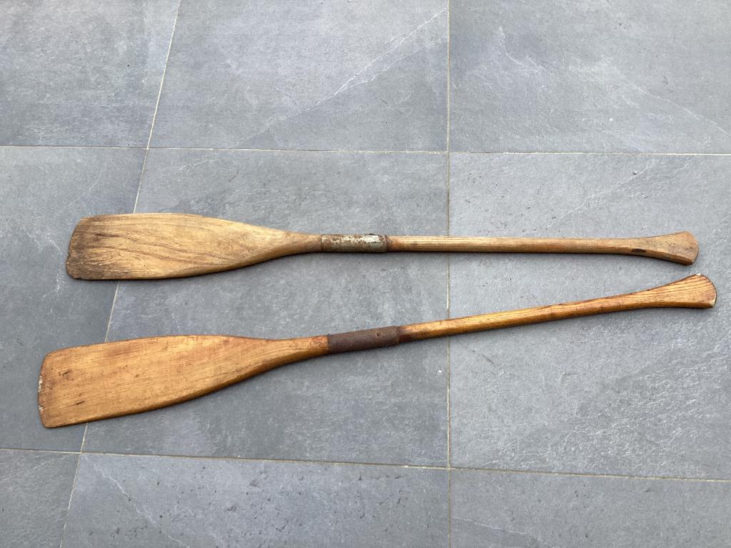 Oude houten roeispanen, Ophalen, Gebruikt