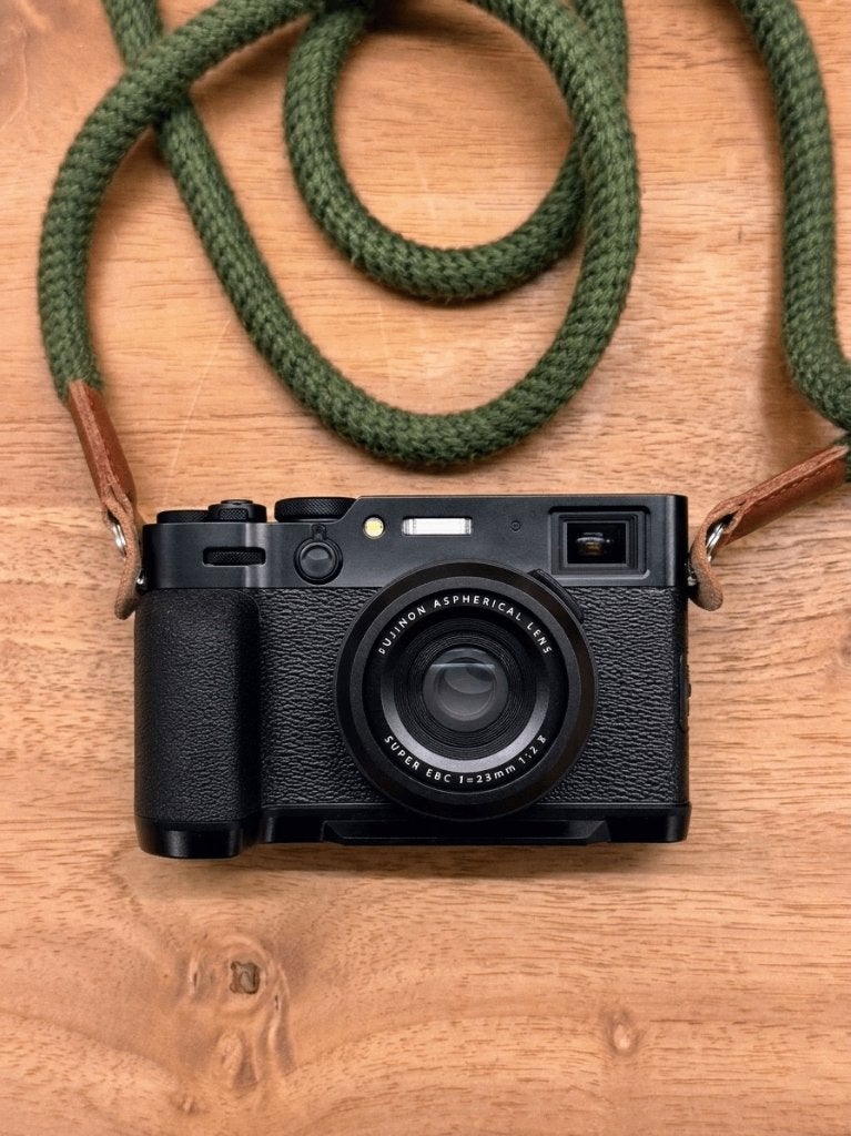 Fuji X100VI - nieuwstaat, TV, Hi-fi & Vidéo, Appareils photo numériques, Comme neuf, Enlèvement, Appareil photo hybride, Poignée