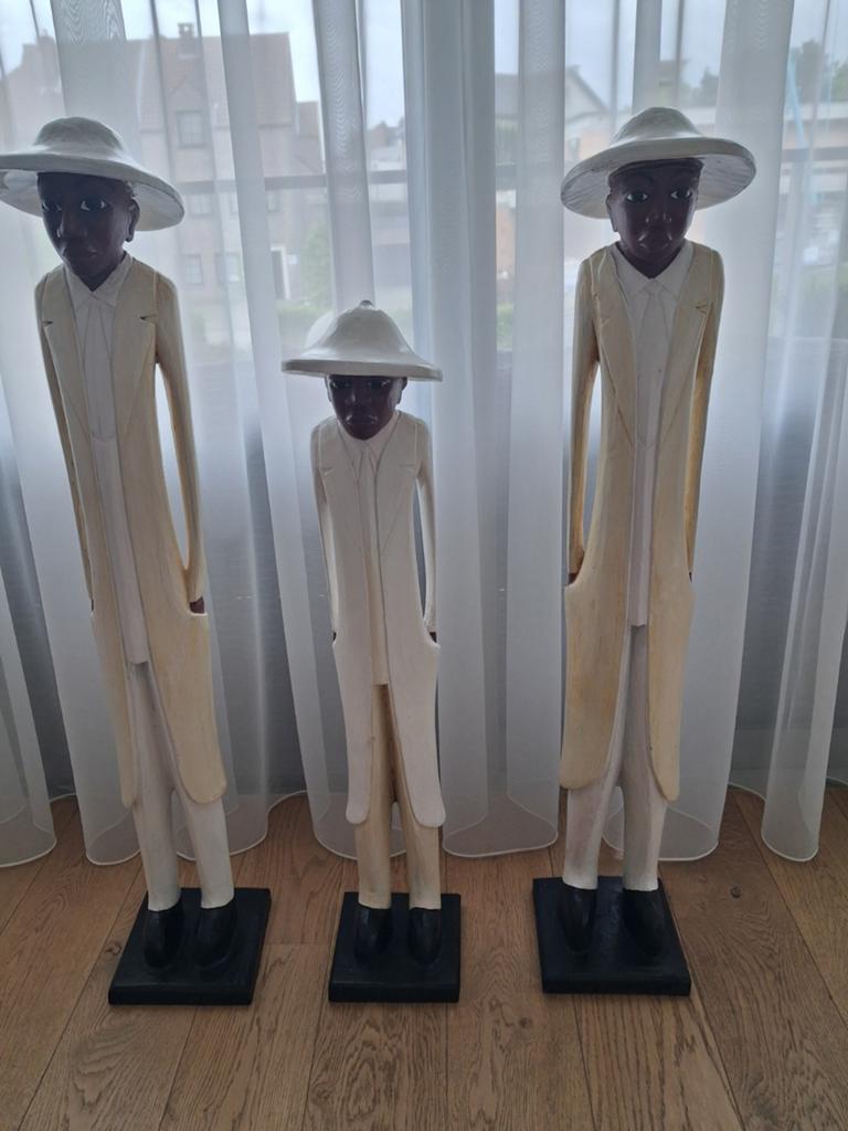 3 mooie coloniale beelden van hout, van 85 tot 110 cm., Antiquités & Art, Enlèvement, Bois