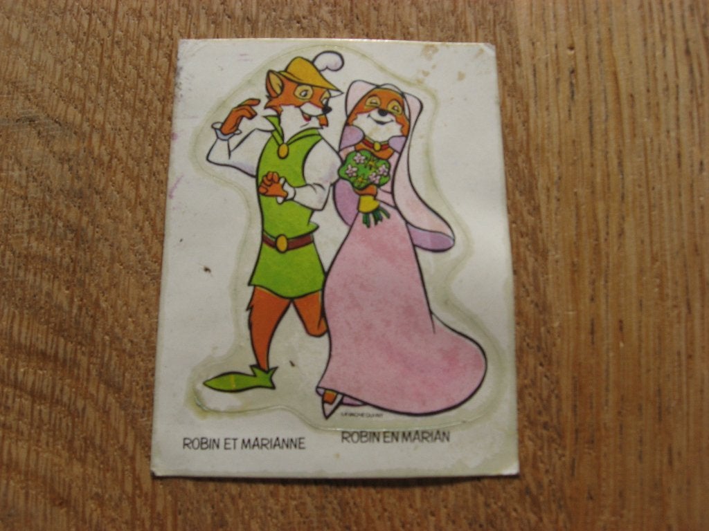 Sticker Robin Hood en zijn vrienden 1974 Robin en Marian, Ophalen of Verzenden, Nieuw, Strip of Tekenfilm