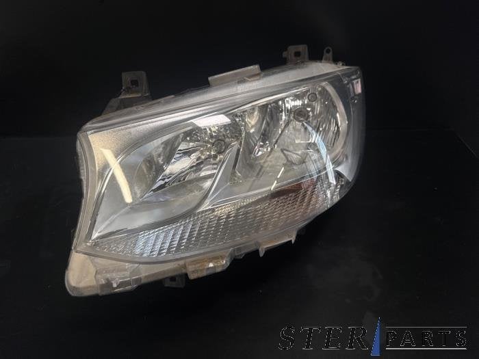 Koplamp links van een Mercedes Sprinter, Gebruikt, -, Ophalen of Verzenden, -