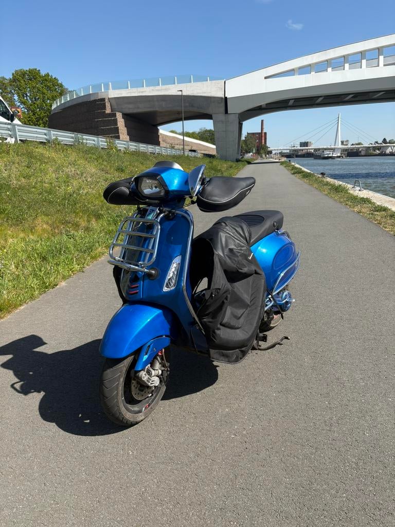 Vespa sprint 80cc, Vélos & Vélomoteurs, Scooters | Vespa, Comme neuf, Enlèvement
