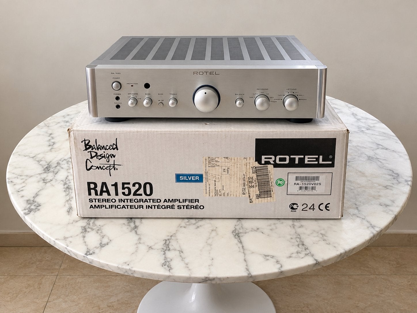 Amplificateur HI-FI Rotel RA-1520, Enlèvement ou Envoi, Comme neuf