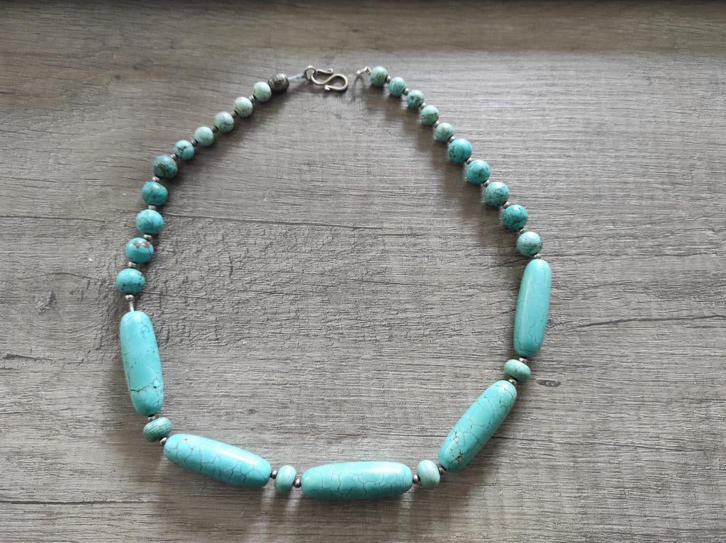 Collier pierres, Enlèvement ou Envoi