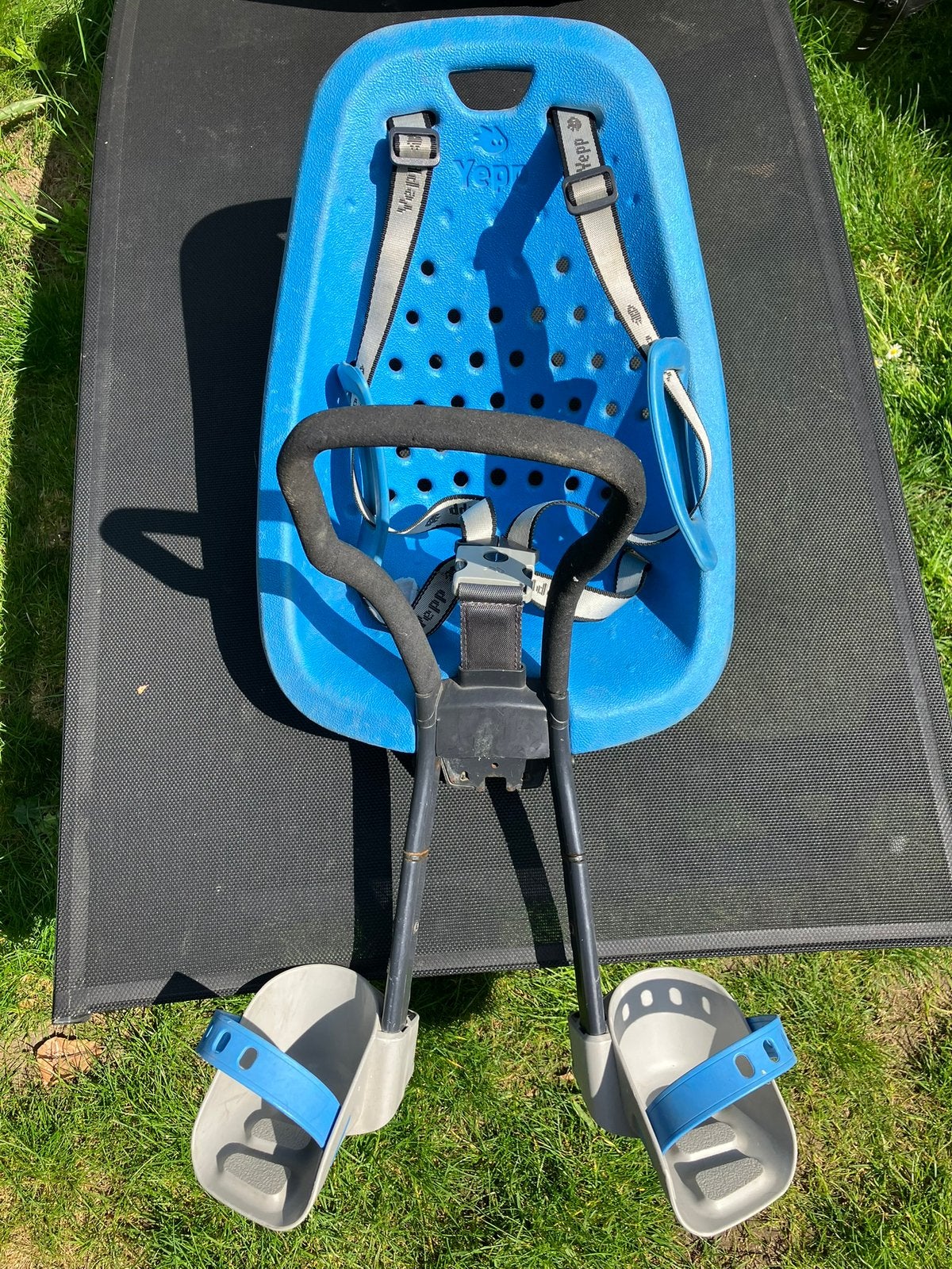 Yepp mini fietsstoel blauw, Ophalen, Gebruikt, Voetsteuntjes, Voorzitje