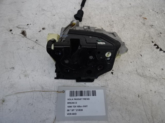 SERRURE DE PORTE AVANT DROITE Passat Variant (3C5), Utilisé, Droite, Volkswagen