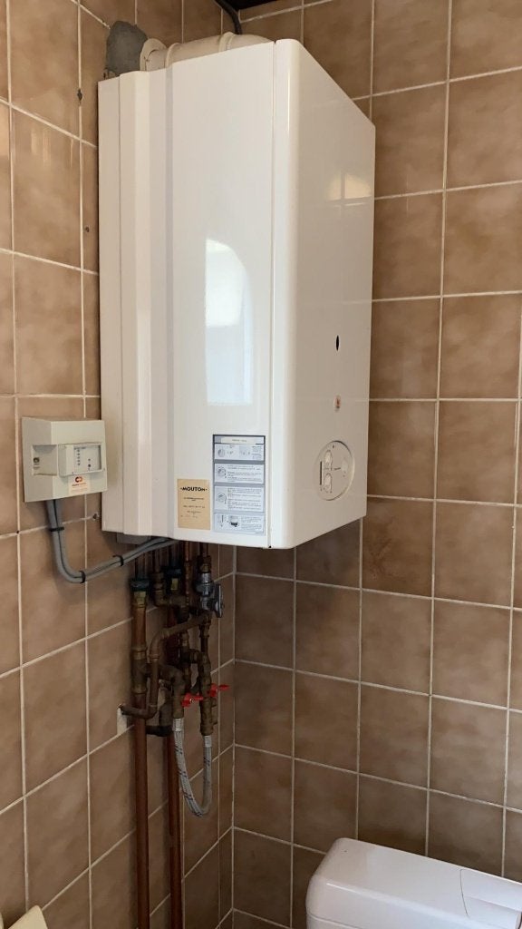 Gasketel Bulex Thematek F-24 E-B - werkend, Gebruikt, Aardgas, Terugslagbeveiliging (TTB), Ouder dan 10 jaar