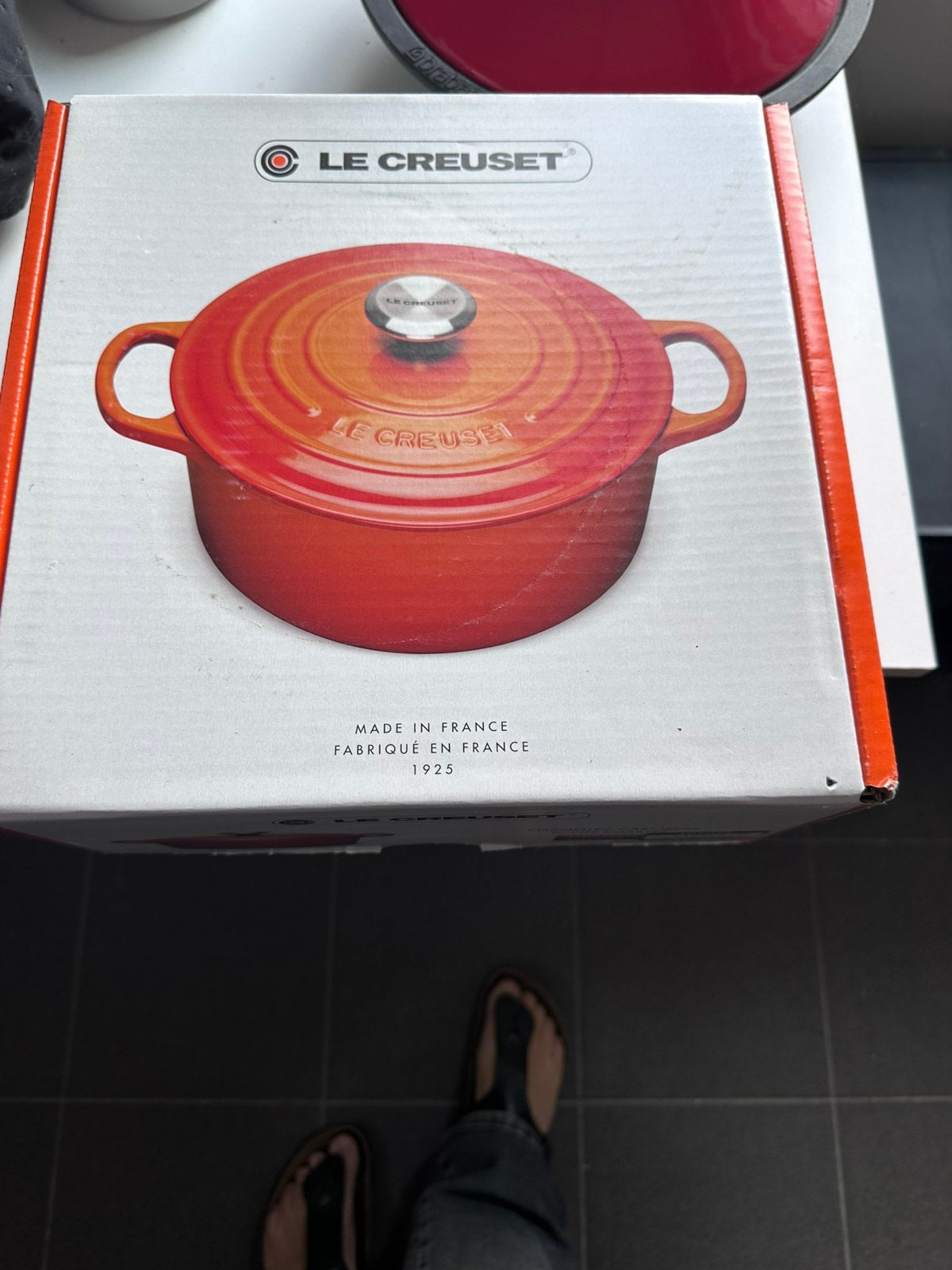 Le Creuset Signature stoofpan 24 cm NIEUW ongeopend, Ophalen, Zo goed als nieuw, Gietijzer, Le Creuset