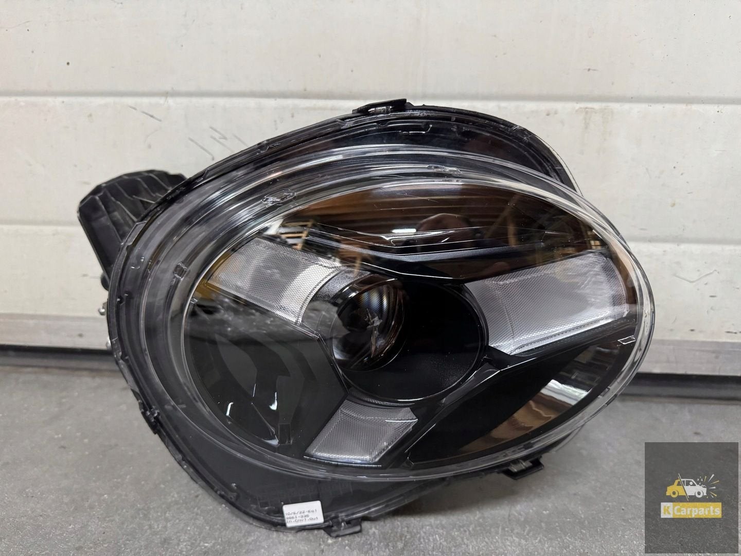Phare droit LED noir pour Nissan Juke II F16, Nissan Motor Co., Ltd., Takashima 1-chome 1-1
220-8686  Yokohama, Utilisé, NISSAN_SR@mail.nissan.co.jp