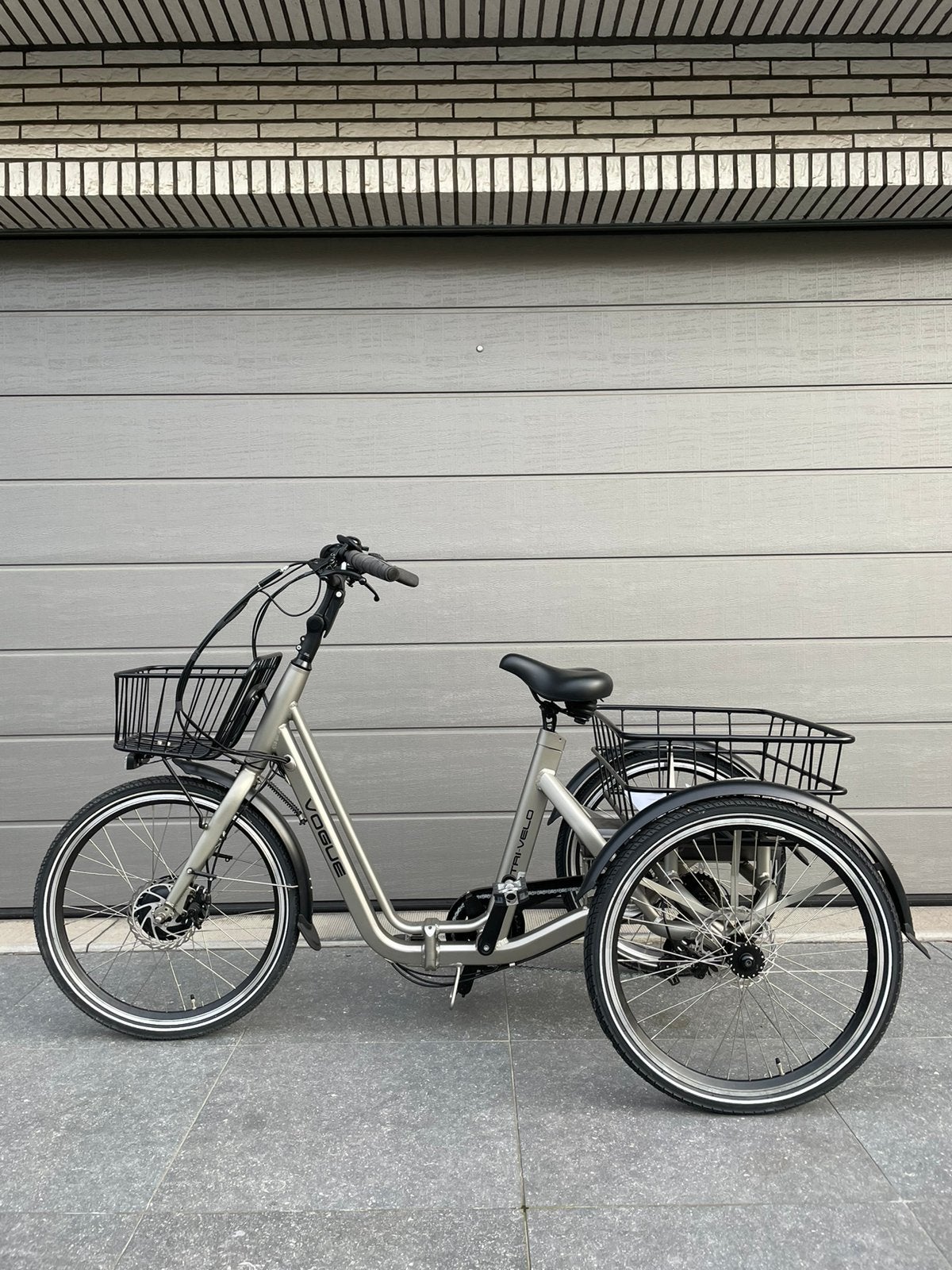 Tricycle a assistance électrique pliable - Vogue - état neuf, Enlèvement ou Envoi, Pliant, Comme neuf, Fauteuil roulant électrique