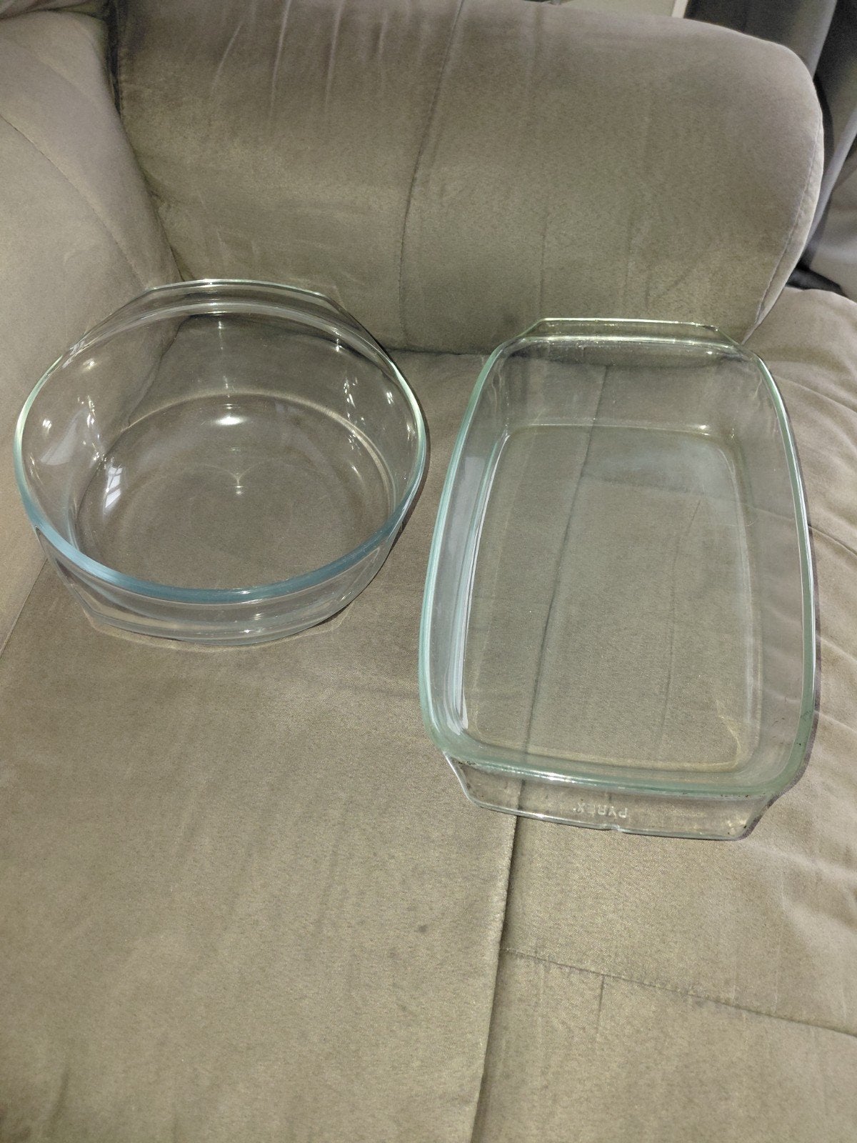 2 plats verre ou pyrex, Maison & Meubles, Enlèvement ou Envoi