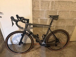 Gravelbike, 10 tot 15 versnellingen, Zo goed als nieuw, 57 tot 61 cm, Schijfrem