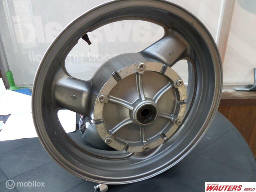 Achterwiel  st1100 pan european, Motoren, Ophalen, Gebruikt