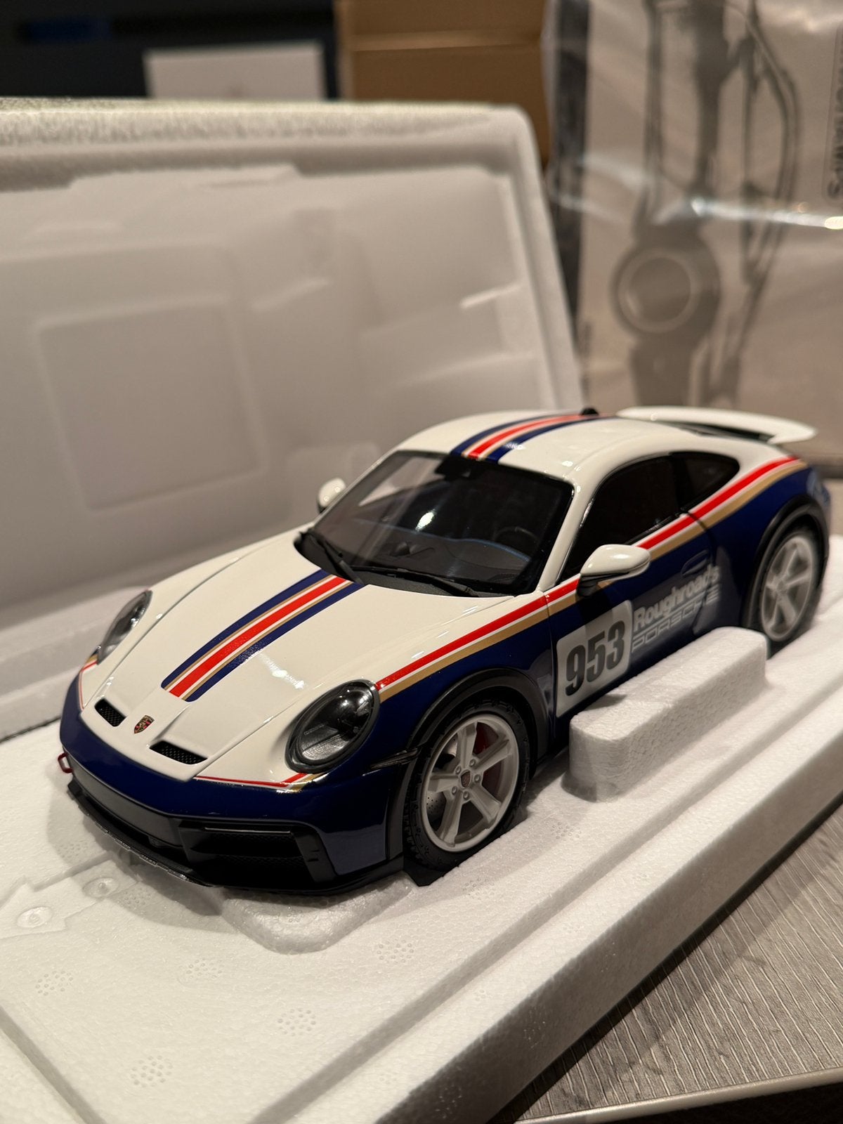 2022 Porsche 911 Dakar, Enlèvement ou Envoi, Comme neuf, MiniChamps
