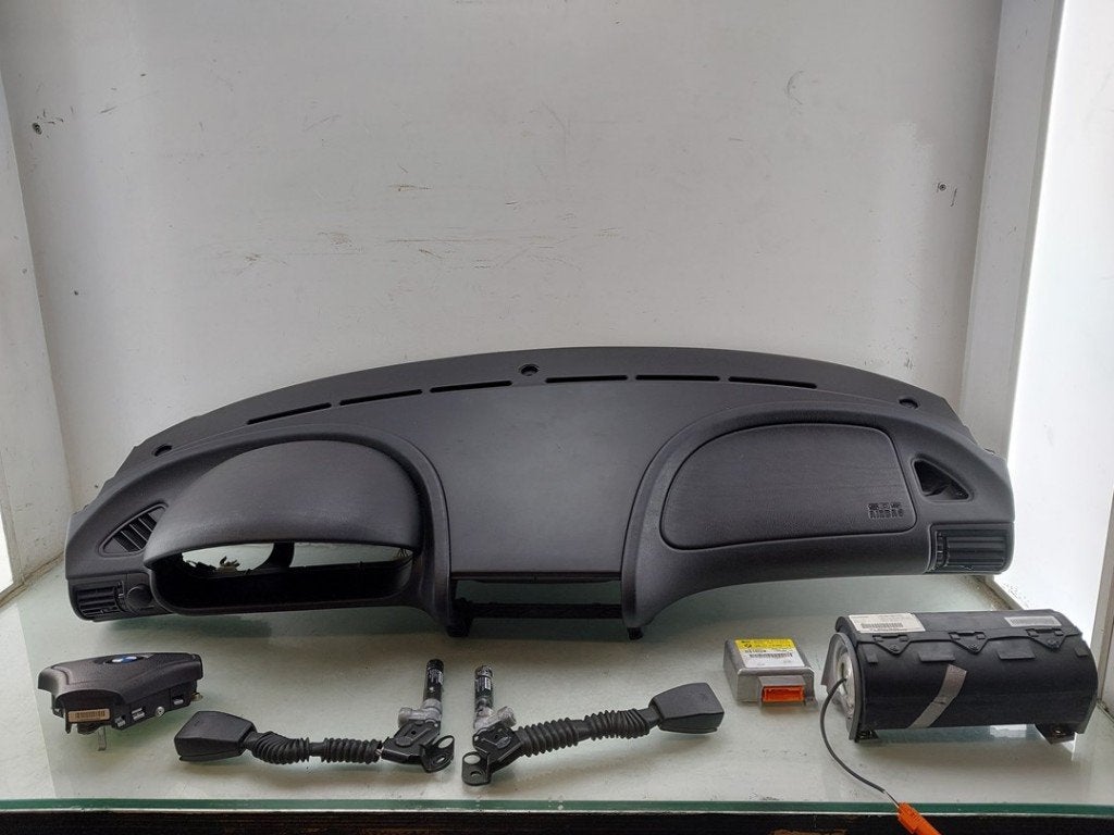 AIRBAG SET + DASHBOARD BMW Z3 Roadster (E36 / 7), Gebruikt, BMW, Petuelring 130
80809  München, DE, Bayerische Motoren Werke AG
