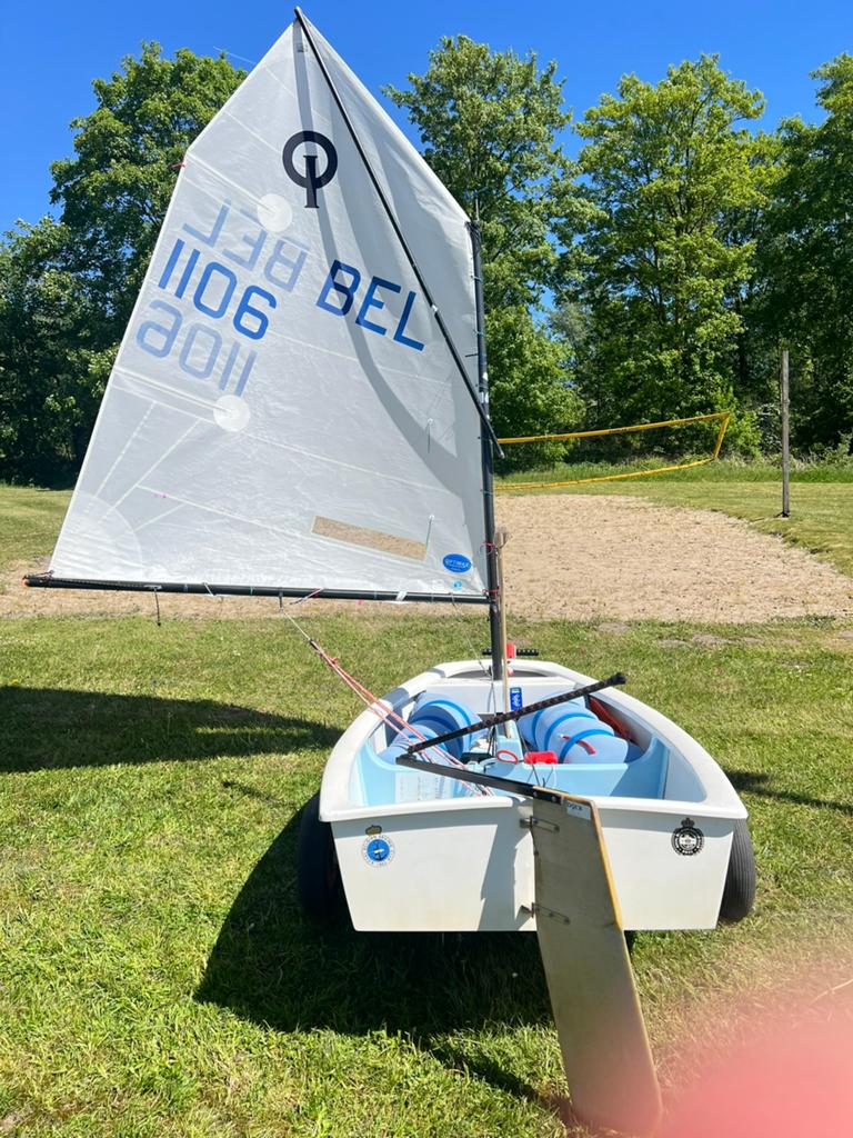 Wedstrijd optimist plus kar, Watersport en Boten, Zeilen en Zeiltoebehoren, Gebruikt, Ophalen
