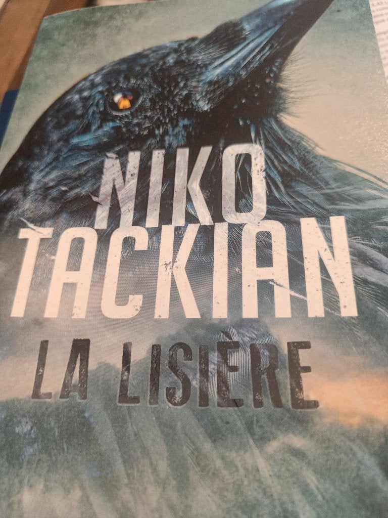 A vendre livre la lisière de Nikon Tackian, Enlèvement ou Envoi, Utilisé
