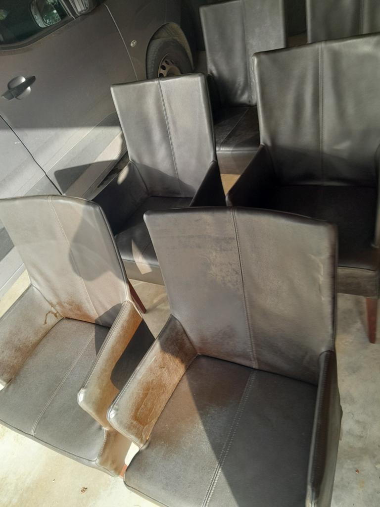 6 lederen stoelen  , kunnen nog een rondje mee, Ophalen