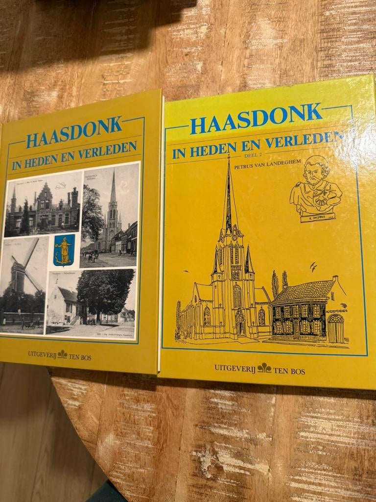 Haasdonk in Heden en verleden Deel 1 & 2, Gelezen, Ophalen of Verzenden, Petrus Van Landeghem, 17e en 18e eeuw