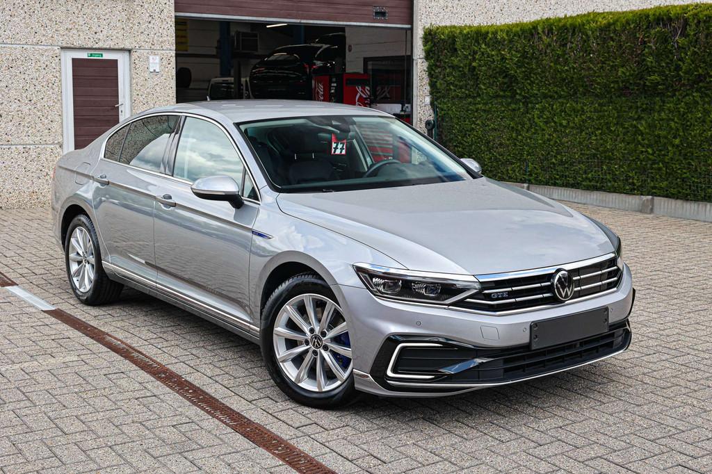 Volkswagen Passat GTE*XENON*LEDER*ZETELVERWARMING*ACHTERUITR, Auto's, Volkswagen, Gebruikt, 4 cilinders, Leder, Hybride Elektrisch/Benzine