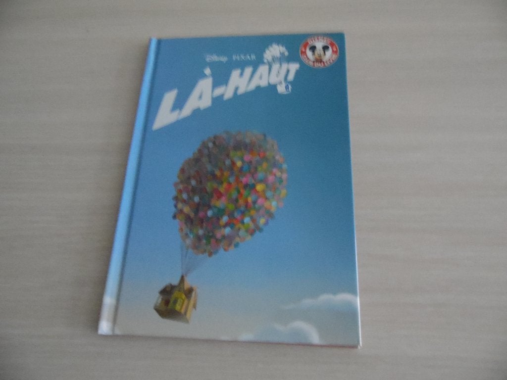 LÀ-HAUT     MICKEY CLUB DU LIVRE, Garçon ou Fille, Enlèvement ou Envoi, Fiction général, Comme neuf