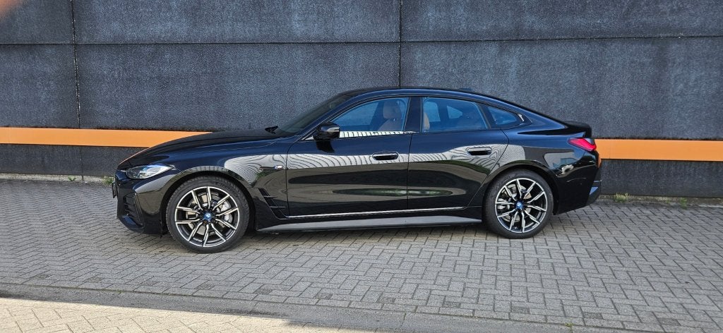 BMW i4 40 M PACK /PANO/CAMERA/HEAD UP/LED/KEYLESS/***FULL, Autos, Achat, Entreprise, Bleu, 250 kW