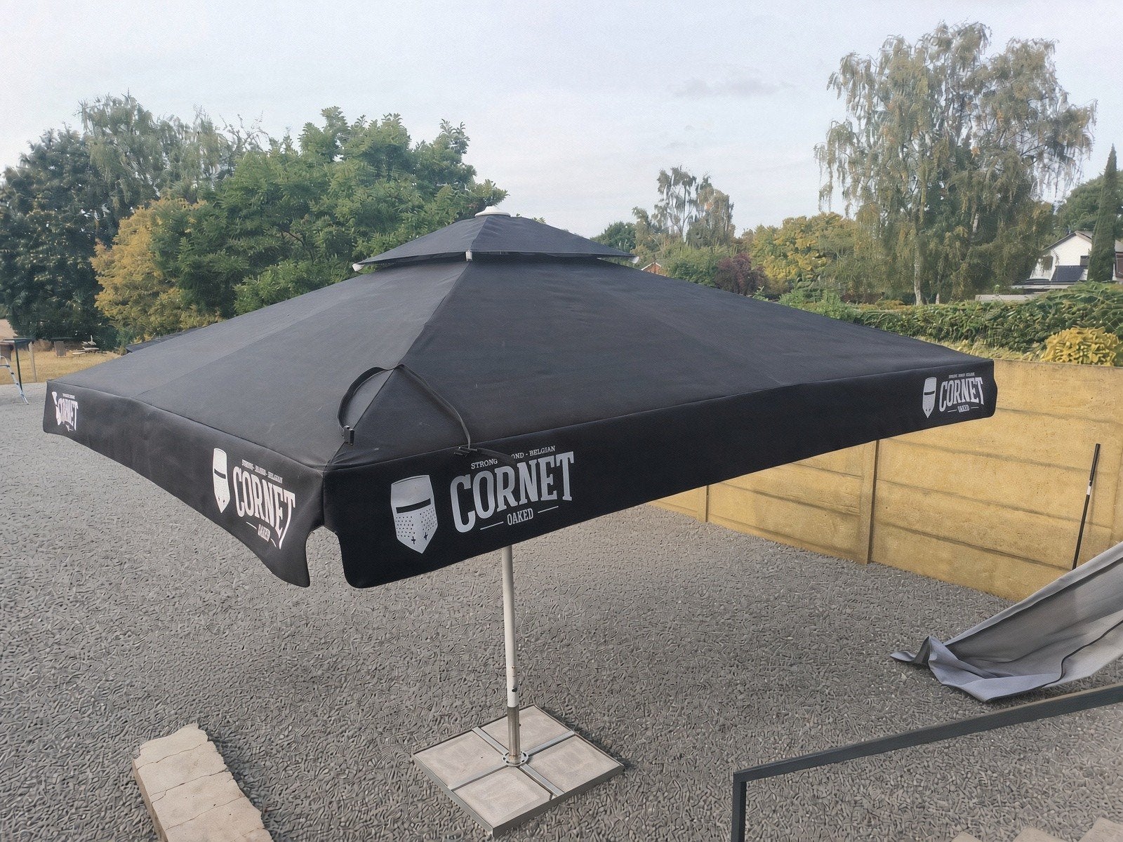 Horecaparasol Cornet 3,5x3,5m + voet hoes, Ophalen, Zo goed als nieuw, 3 tot 4 meter, Overige typen
