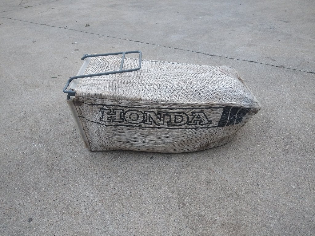 Voor de grasmaaier. Originele Honda opvangzak, Tuin en Terras, Grasmaaiers, Ophalen, Honda, Gebruikt, Benzine-grasmaaier