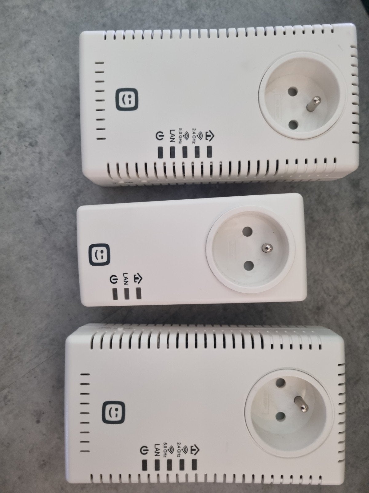 Wifiversterker "Telenet", Computers en Software, Ophalen