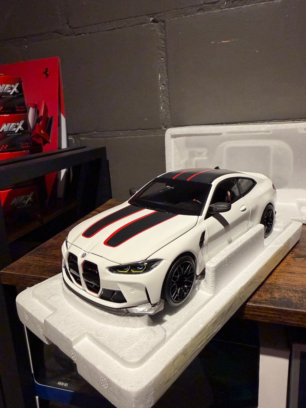 Minichamps BMW M4 CS, Hobby en Vrije tijd, Modelauto's | 1:18, Ophalen, Zo goed als nieuw, MiniChamps
