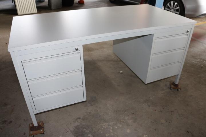 Bureau style industriel, Métal, Comme neuf, Enlèvement, Gris