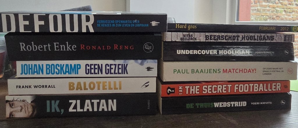 Boeken over voetbal legendes, Livres, Livres de sport, Enlèvement, Comme neuf, Sport de ballon
