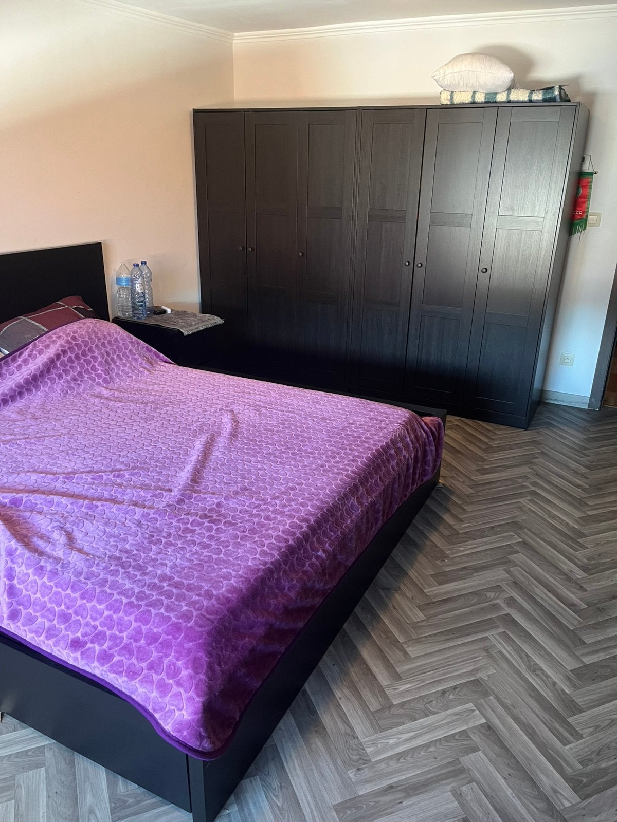Chambre a coucher complete sans matelas neuf, Enlèvement, Neuf