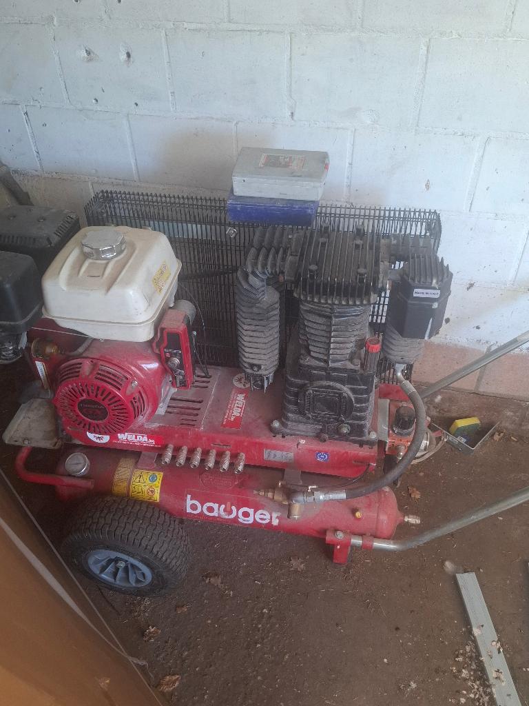 Compressor, Doe-het-zelf en Bouw, Compressors, Ophalen, Gebruikt, 25 tot 100 liter, Minder dan 6 bar