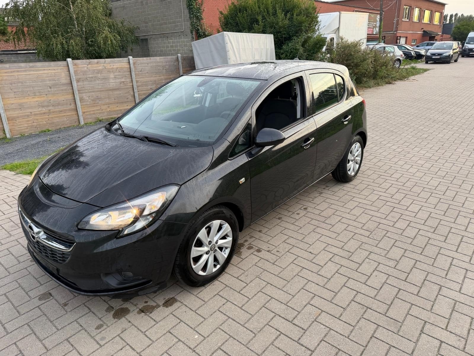 OPEL CORSA 1.4 ESSENCE 2016 140 000 KM AC NAV INSPECTION EUR, Autos, Achat, Boîte manuelle, 5 portes, Particulier