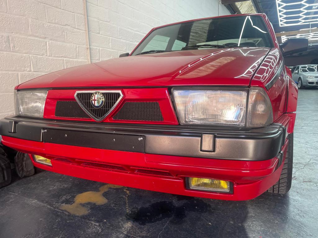 Alfa 75 Turbo, Berline, Grijs, Particulier, Rood