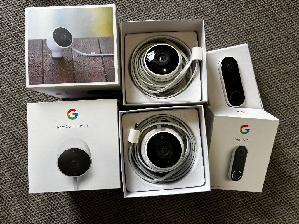 2x google nest cam outdoor + nest hello deurbel, Ophalen, Gebruikt, Buitencamera