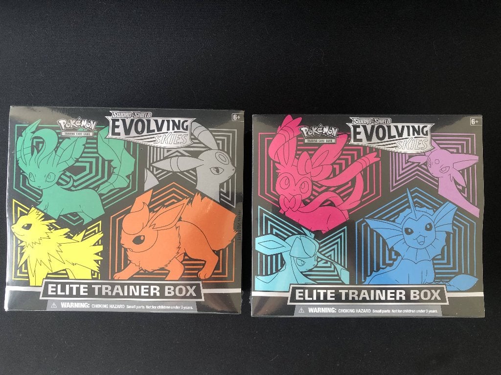 Evolving skies etb's sealed, Hobby en Vrije tijd, Ophalen of Verzenden, Nieuw, Boosterbox