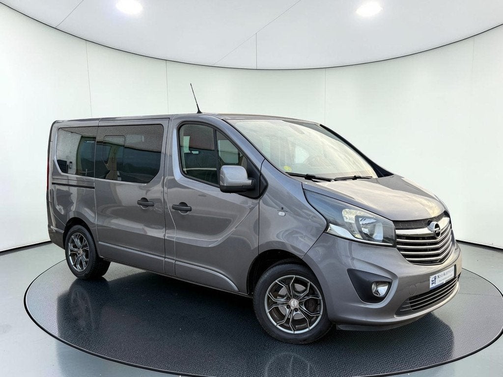 Opel vivaro 8 zitpl, 1e eig Airco, Parksens, Camera, Cruisew, Voorwielaandrijving, Stof, 4 cilinders, Bruin