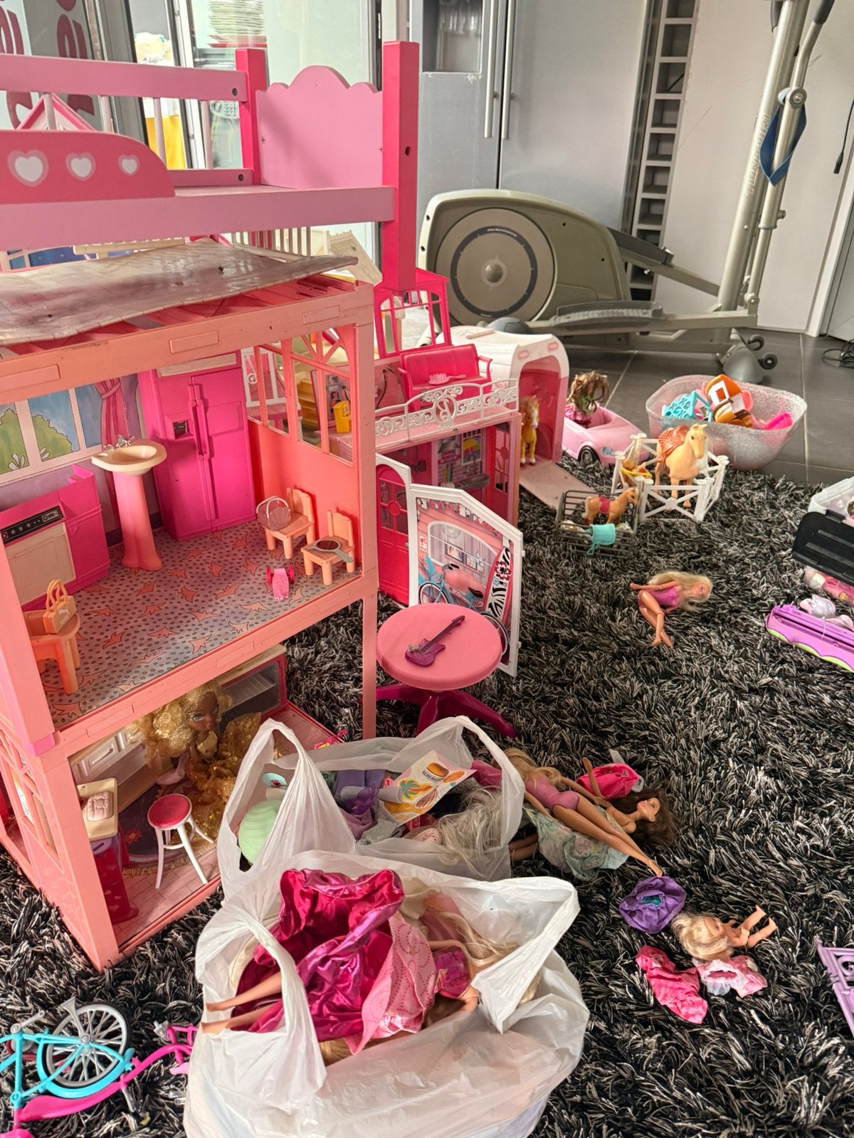 Barbie huis poppen paarden, Ophalen of Verzenden, Zo goed als nieuw, Accessoires