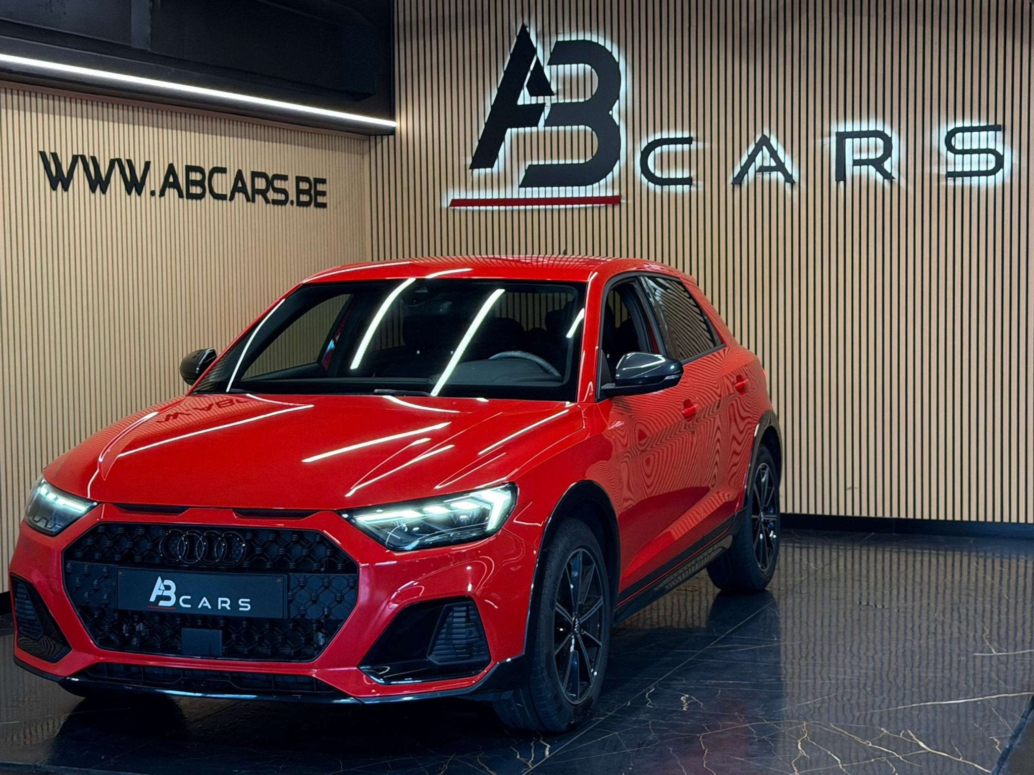 Audi A1 Citycarver 30 TFSI * SPORT * GARANTIE 12 MOIS * 1ER, Autos, Audi, Rouge, Achat, A1, Euro 6