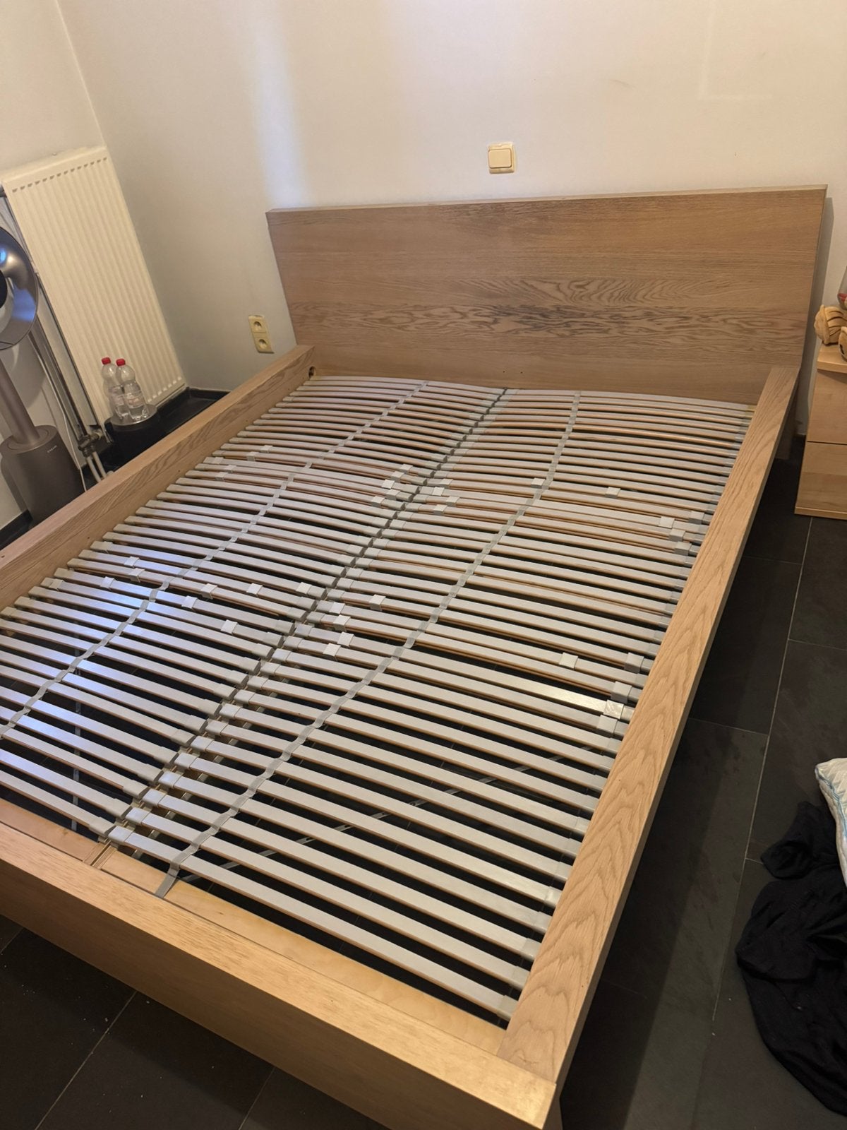 Bed Ikea - kader + lattenbodem, Ophalen, Zo goed als nieuw