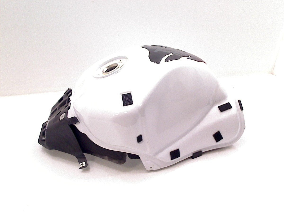 TANK Suzuki GSX R 1300 Hayabusa 2021- (GEN 3 GSXR1300), Motoren, Dhr. S. di Majo, Gebruikt, Info@cama-motorparts.nl, P.J. Troelstraweg 8 8
3144 CX  MAASSLUIS, NL