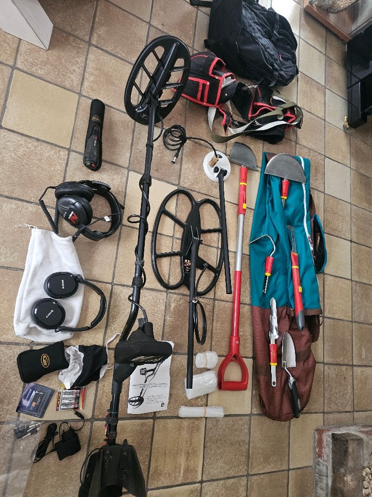 Détecteur TEKNETICS T2 TM + Accessoires, Plus de 30 cm, Teknetics, Discrimination dans la détection de métaux, Comme neuf