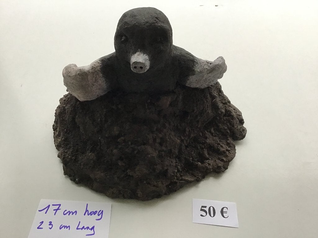 « De Mol » en céramique, Enlèvement ou Envoi, Statue