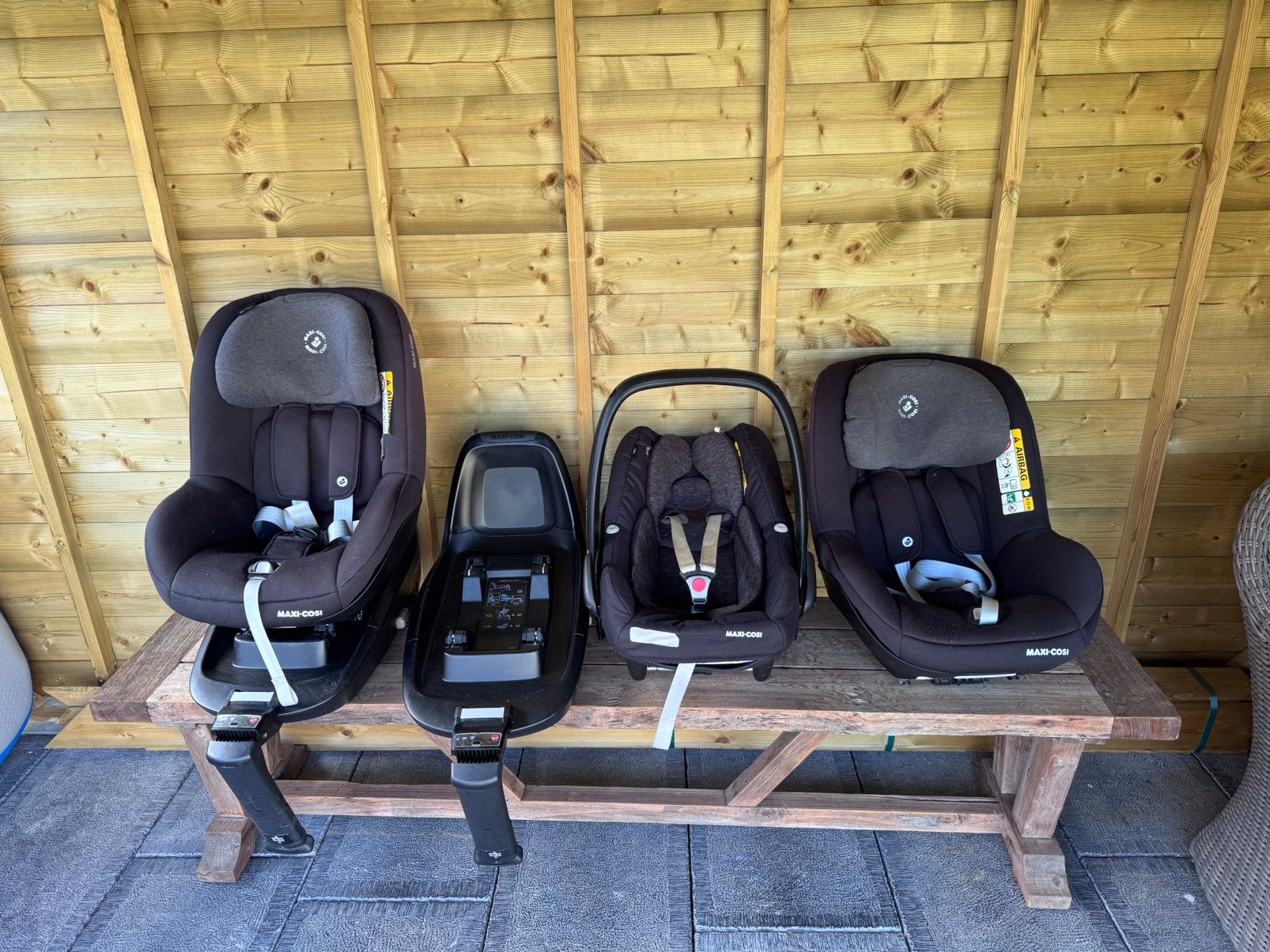 Maxicosi, 2 sièges auto et 2 châssis, Enfants & Bébés, Enlèvement, Comme neuf, Maxi-Cosi, Isofix
